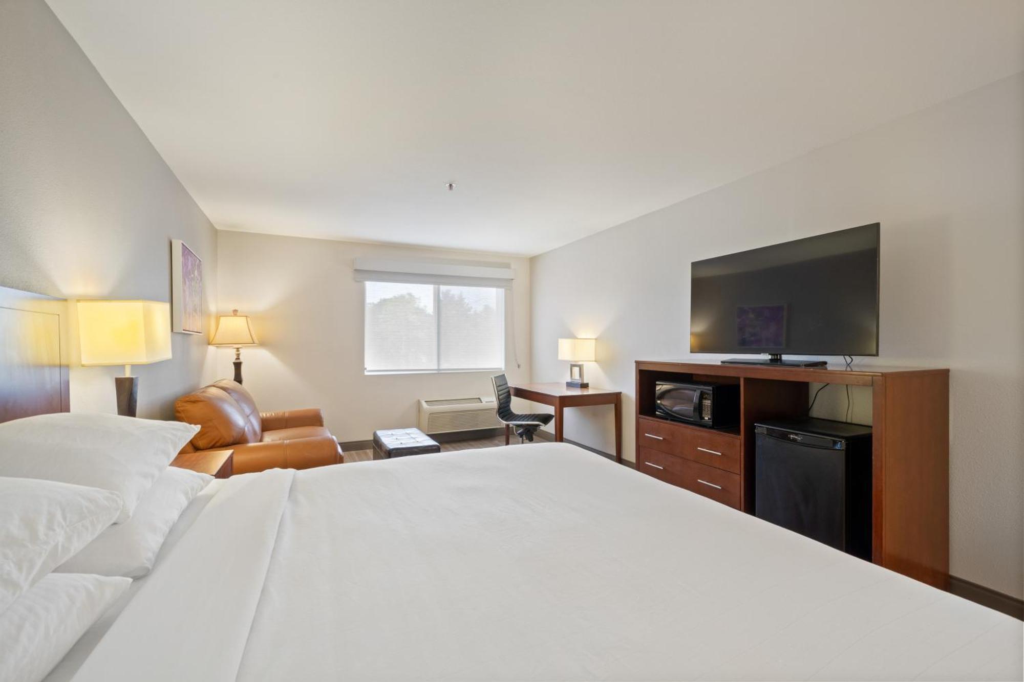 Best Western Lake Oswego Hotel & Suites Room photo