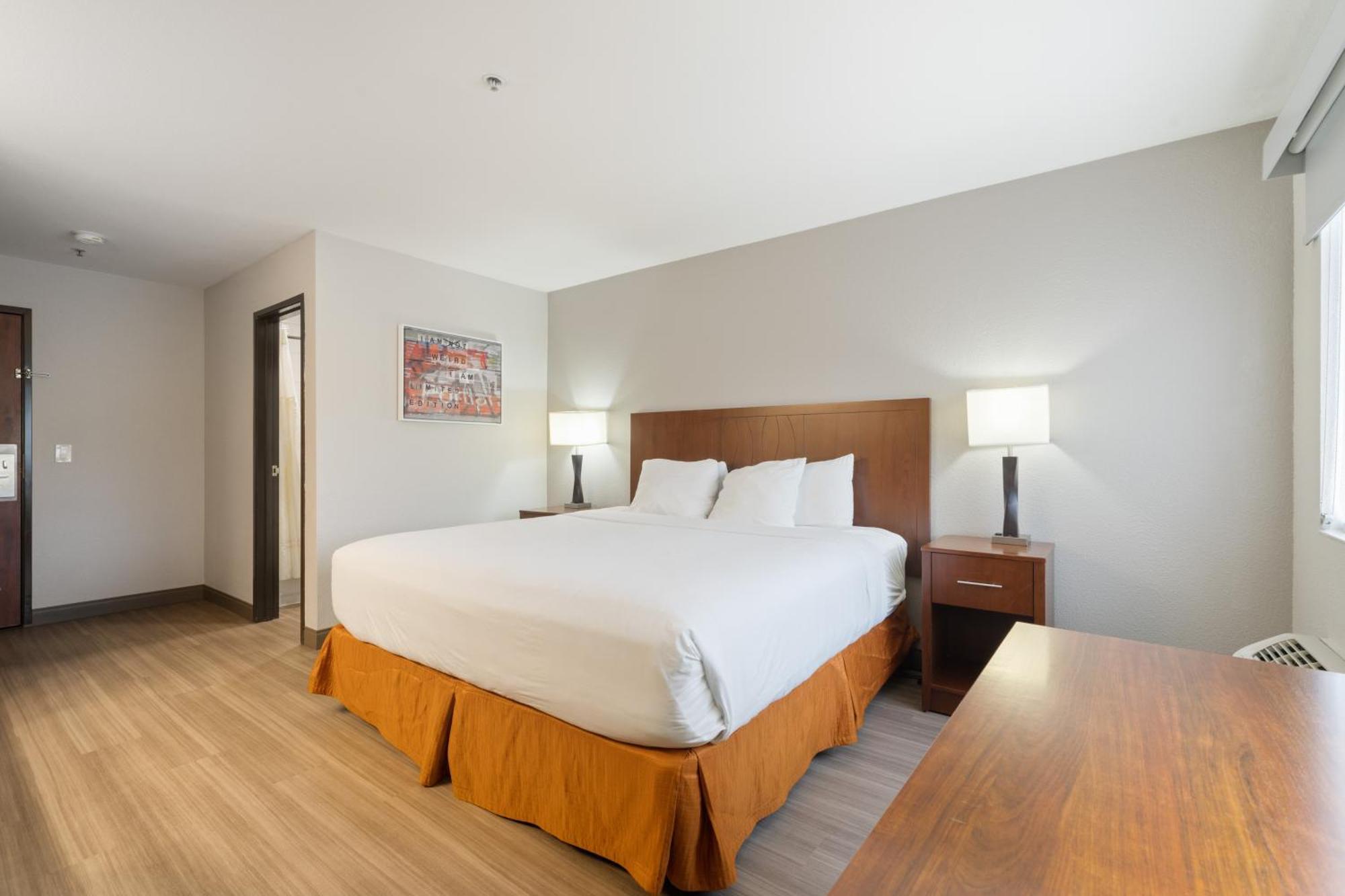 Best Western Lake Oswego Hotel & Suites Room photo